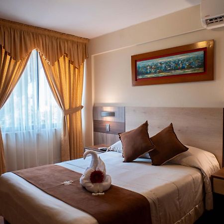 Hotel Britania San Borja リマ エクステリア 写真