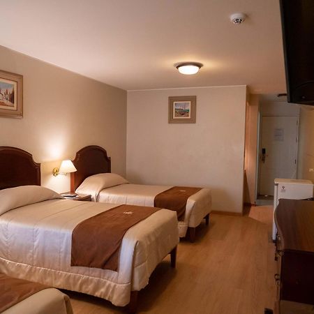 Hotel Britania San Borja リマ エクステリア 写真