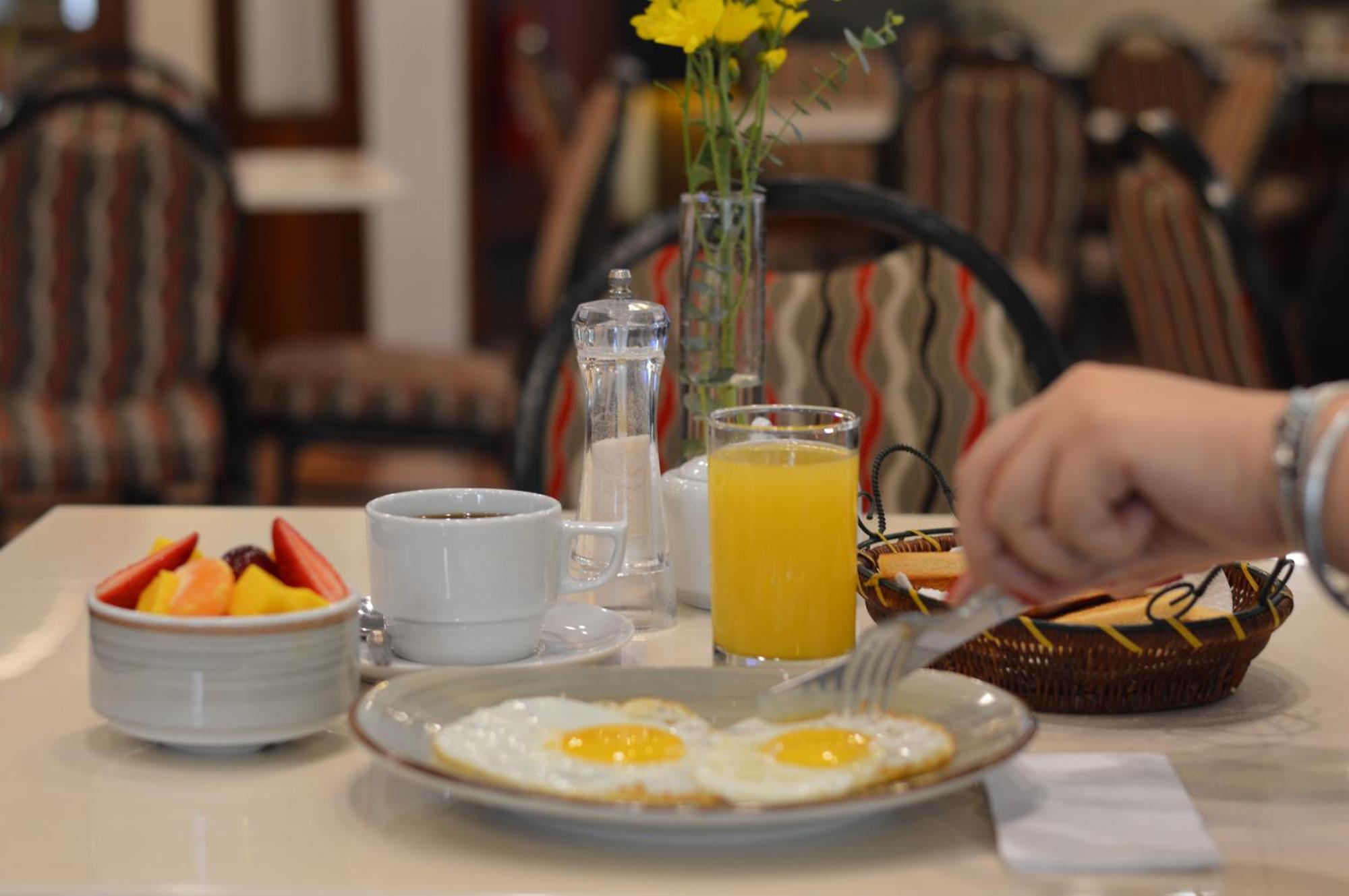 Hotel Britania San Borja リマ エクステリア 写真