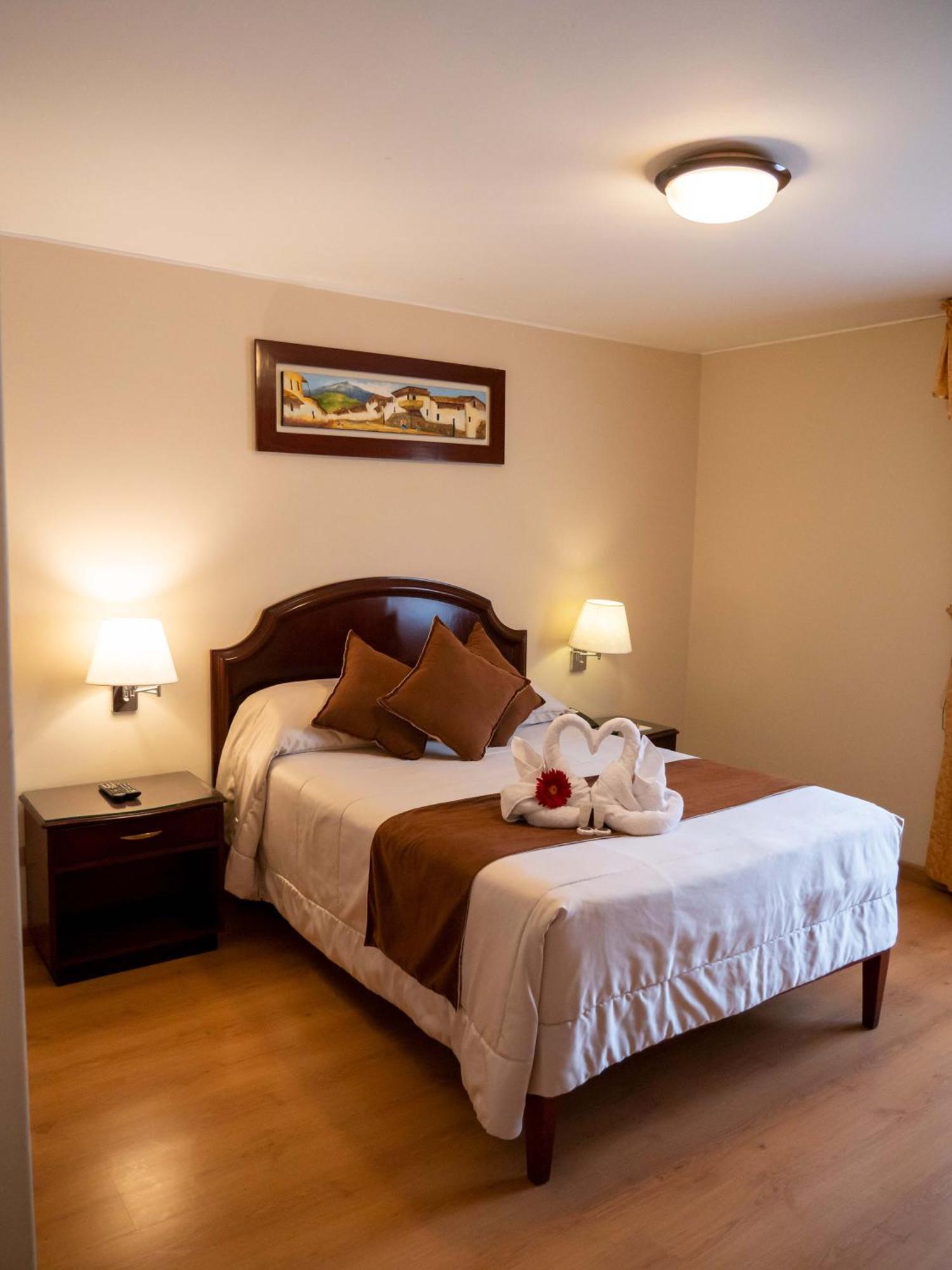Hotel Britania San Borja リマ エクステリア 写真