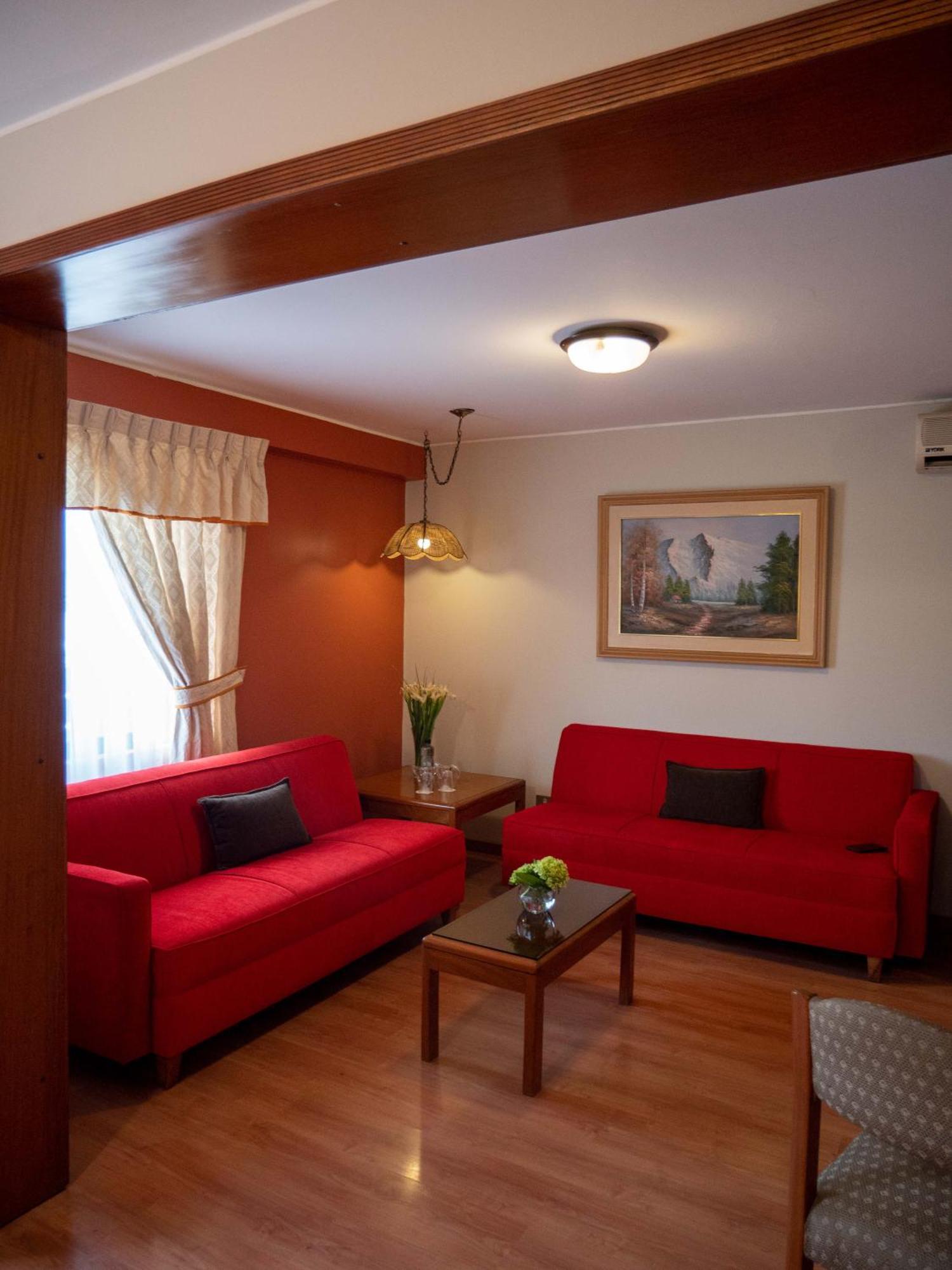 Hotel Britania San Borja リマ エクステリア 写真